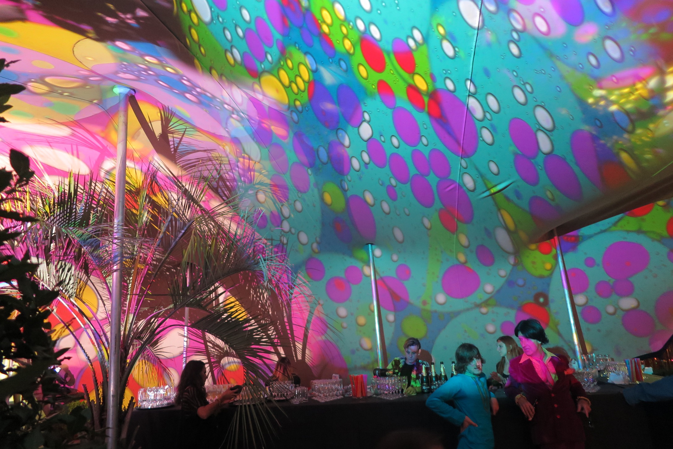 STRETCHY TENT OIL WHEELS